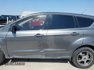 2014 Ford Escape SE with VIN 1FMCU0GX8EUD57801, listed as a IAAI auction lot 41856252 with 136,980 mi miles. Bid and sale history available at carsss.com. Image 15.