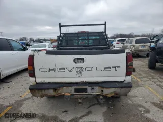 2000 Chevrolet Silverado 1500 with VIN 1GCEC14V2YZ292346, listed as a Copart auction lot 86840604 with 232,084 mi miles and Clean Title. Bid and sale history available at carsss.com. Image 6.