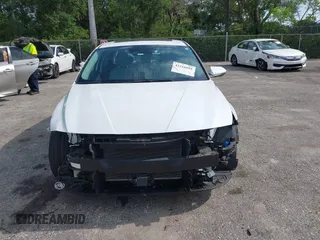 2021 Hyundai Elantra Limited z VIN 5NPLP4AG0MH017241, wystawiony jako IAAI lot #42316681 z przebiegiem 21 902 mil mil oraz . Historia ofert i sprzedaży dostępna na DreamBid. Obrazek 13.
