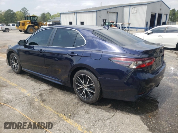 2022 Toyota Camry SE with VIN 4T1T11AK6NU672205, listed as a Copart auction lot 51483335 with 56,649 mi miles and Salvage Title. Bid and sale history available at carsss.com. Image 2.