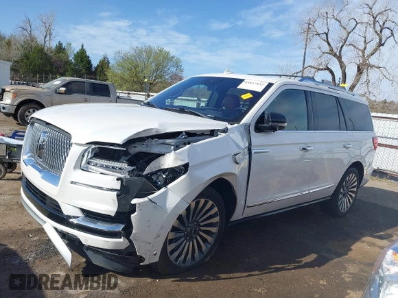 2019 Lincoln Navigator Reserve z VIN 5LMJJ2LT8KEL10852, wystawiony jako IAAI lot #41847832 z przebiegiem 88 437 mil mil oraz . Historia ofert i sprzedaży dostępna na DreamBid. Obrazek 14.