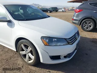 2012 Volkswagen Passat SE with VIN 1VWBP7A37CC041747, listed as a IAAI auction lot 41698168 with 252,549 mi miles. Bid and sale history available at carsss.com. Image 6.