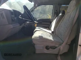 2000 Ford F-350 XL with VIN 1FTSW31F5YEA50810, listed as a Copart auction lot 77443774 with 147,370 mi miles and Salvage Title. Bid and sale history available at DreamBid. Image 7.