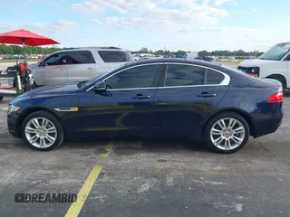 2019 Jaguar XE 25t Premium with VIN SAJAJ4FX9KCP46060, listed as a IAAI auction lot 42028720 with 38,953 mi miles. Bid and sale history available at carsss.com. Image 14.
