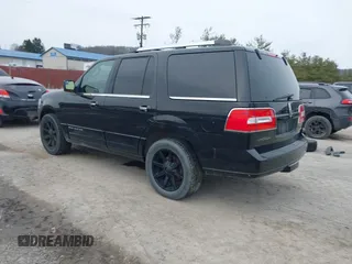 2012 Lincoln Navigator z VIN 5LMJJ2J50CEL04050, wystawiony jako IAAI lot #41659496 z przebiegiem 177 120 mil mil oraz . Historia ofert i sprzedaży dostępna na DreamBid. Obrazek 3.