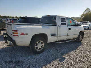 1999 GMC New Sierra 1500 SLE with VIN 1GTEK19T3XZ539933, listed as a Copart auction lot 74298554 with 323,985 mi miles and Salvage Title. Bid and sale history available at carsss.com. Image 3.