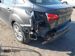 2016 Ford Focus SE с VIN 1FADP3F21GL274734, выставлен на аукционе IAAI как лот 42101168 с пробегом 98 404 миль миль и . История ставок и продаж доступна на DreamBid. Изображение 6.