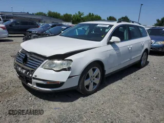2008 Volkswagen Passat Komfort z VIN WVWLK73C48E036617, wystawiony jako Copart lot #54848395 z przebiegiem 140 424 mil mil oraz Szkoda całkowita • Salvage title. Historia ofert i sprzedaży dostępna na DreamBid. Obrazek 1.
