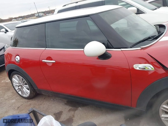 2015 MINI Cooper Hardtop S with VIN WMWXP7C53F2A36837, listed as a IAAI auction lot 40871294 with NaN miles. Bid and sale history available at carsss.com. Image 12.