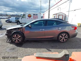 2018 Nissan Maxima Platinum with VIN 1N4AA6AP0JC373769, listed as a IAAI auction lot 41867251 with 53,898 mi miles. Bid and sale history available at carsss.com. Image 15.