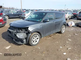2020 Kia Soul LX with VIN KNDJ23AU2L7730747, listed as a IAAI auction lot 41474294 with 67,975 mi miles. Bid and sale history available at carsss.com. Image 17.