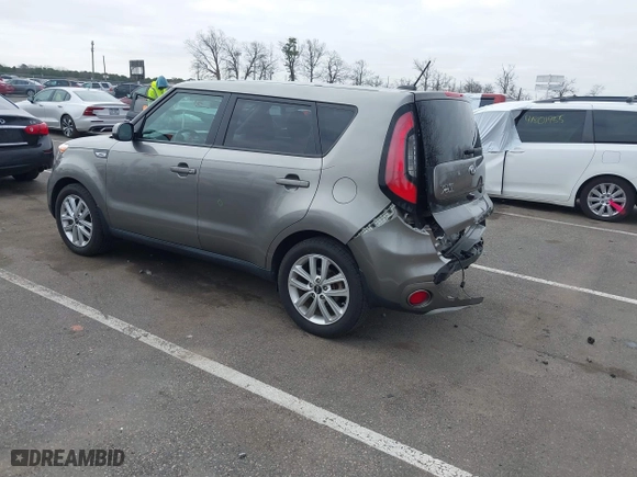 2019 Kia Soul + with VIN KNDJP3A55K7679656, listed as a IAAI auction lot 41804151 with 62,910 mi miles. Bid and sale history available at carsss.com. Image 3.