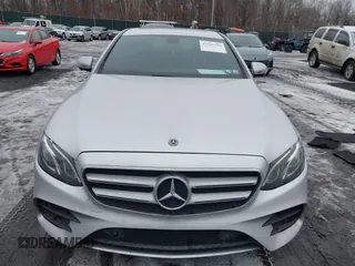 2020 Mercedes-Benz E 350 z VIN W1KZF8DB7LA818006, wystawiony jako IAAI lot #41521192 z przebiegiem 54 558 mil mil oraz . Historia ofert i sprzedaży dostępna na DreamBid. Obrazek 12.