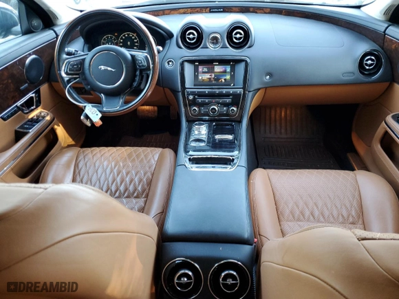 2016 Jaguar XJ with VIN SAJWJ2GD5G8W02952, listed as a Copart auction lot 75216074 with NaN miles and Clean Title. Bid and sale history available at carsss.com. Image 8.