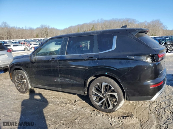 2023 Mitsubishi Outlander SE with VIN JA4J4UA87PZ059115, listed as a Copart auction lot 45951465 with 18,428 mi miles and Salvage Title. Bid and sale history available at carsss.com. Image 2.