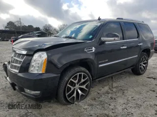 2014 Cadillac Escalade Platinum z VIN 1GYS4DEF1ER120906, wystawiony jako Copart lot #86363794 z przebiegiem 116 486 mil mil oraz Szkody całkowita. Historia ofert i sprzedaży dostępna na DreamBid. Obrazek 1.