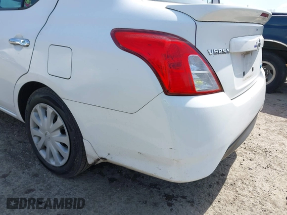 2015 Nissan Versa SV with VIN 3N1CN7AP6FL804076, listed as a IAAI auction lot 41970695 with 214,805 mi miles. Bid and sale history available at carsss.com. Image 6.
