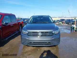 2022 Volkswagen Tiguan SE with VIN 3VV2B7AXXNM175448, listed as a IAAI auction lot 41604877 with 24,587 mi miles. Bid and sale history available at carsss.com. Image 12.