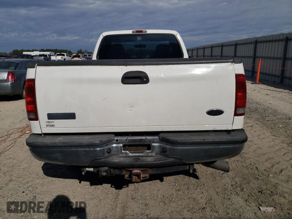 2005 Ford F-250 XL with VIN 1FTSF20PX5EA68218, listed as a Copart auction lot 86724404 with 258,036 mi miles and Salvage title. Bid and sale history available at DreamBid. Image 6.