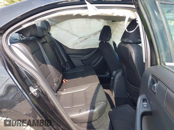 2015 Volkswagen Jetta SE с VIN 3VWLA7AJ4FM328759, выставлен на аукционе IAAI как лот 42451955 с пробегом 260 821 миль миль и . История ставок и продаж доступна на DreamBid. Изображение 8.