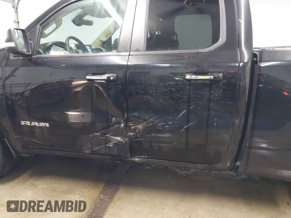 2020 Ram 1500 Big Horn with VIN 1C6SRFBT5LN136759, listed as a IAAI auction lot 41556316 with 106,029 mi miles. Bid and sale history available at carsss.com. Image 18.
