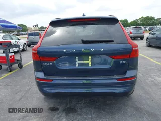 2022 Volvo XC60 Momentum z VIN YV4L12RKXN1052826, wystawiony jako IAAI lot #41869228 z przebiegiem 30 044 mil mil oraz . Historia ofert i sprzedaży dostępna na DreamBid. Obrazek 17.