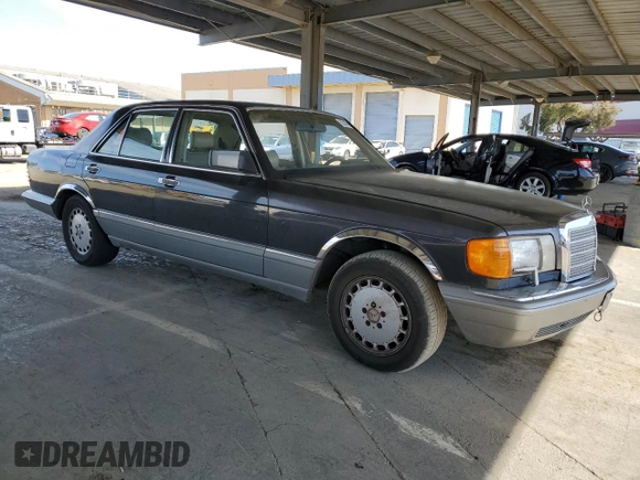 1988 Mercedes-Benz 300 with VIN WDBCA24D4JA424391, listed as a Copart auction lot 52105995 with 223,369 mi miles and Clean Title. Bid and sale history available at DreamBid. Image 4.