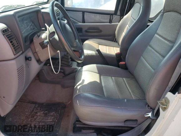 1998 Jeep Wrangler SE with VIN 1J4FY29P0WP749387, listed as a Copart auction lot 51112015 with 97,834 mi miles and Salvage Title. Bid and sale history available at carsss.com. Image 7.