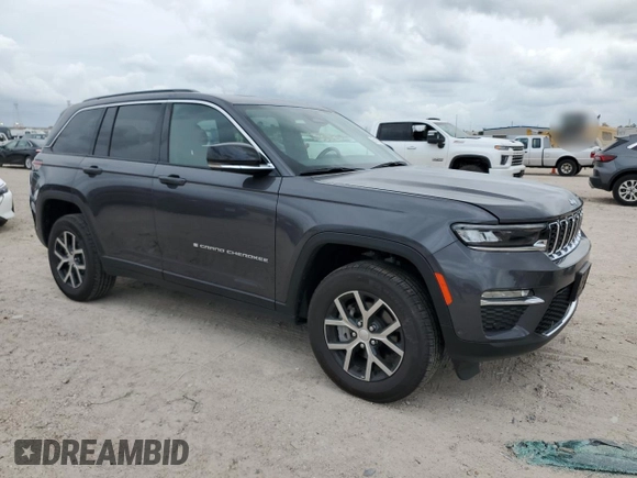 2024 Jeep Grand Cherokee Limited z VIN 1C4RJHBG0R8514555, wystawiony jako Copart lot #55113195 z przebiegiem 4 707 mil mil oraz Szkoda całkowita • Salvage title. Historia ofert i sprzedaży dostępna na DreamBid. Obrazek 4.