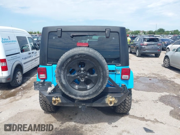 2017 Jeep Wrangler Unlimited Sahara z VIN 1C4BJWEG9HL722849, wystawiony jako IAAI lot #42435486 z przebiegiem 107 571 mil mil oraz . Historia ofert i sprzedaży dostępna na DreamBid. Obrazek 16.