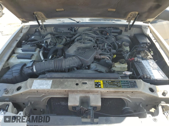 2005 Ford Explorer Sport Trac XLS с VIN 1FMZU67K15UB99433, выставлен на аукционе Copart как лот 57347385 с пробегом 230 533 миль миль и Чистый • Clean title. История ставок и продаж доступна на DreamBid. Изображение 11.