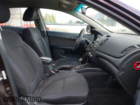2011 Kia Forte EX with VIN KNAFU4A24B5457273, listed as a IAAI auction lot 41918785 with 172,687 mi miles. Bid and sale history available at carsss.com. Image 5.