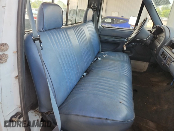 1993 Ford F-250 with VIN 1FTHF25Y3PLA94797, listed as a Copart auction lot 62071595 with 189,058 mi miles and Clean title. Bid and sale history available at DreamBid. Image 10.