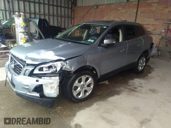 2013 Volvo XC60 3.2L z VIN YV4940DZ9D2375591, wystawiony jako IAAI lot #33101951 z przebiegiem 70 918 mil mil oraz . Historia ofert i sprzedaży dostępna na DreamBid. Obrazek 2.