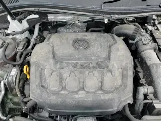 2019 Volkswagen Tiguan S с VIN 3VV0B7AX6KM063331, выставлен на аукционе Copart как лот 66514695 с пробегом 58 529 миль миль и Списание • Salvage title. История ставок и продаж доступна на DreamBid. Изображение 14.