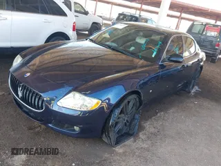 2010 Maserati Quattroporte z VIN ZAM39FKA0A0050132, wystawiony jako IAAI lot #42088375 z przebiegiem 76 631 mil mil oraz . Historia ofert i sprzedaży dostępna na DreamBid. Obrazek 2.