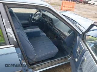 1989 Oldsmobile Cutlass Ciera z VIN 1G3AJ51W9KG311048, wystawiony jako IAAI lot #42259713 z przebiegiem 73 178 mil mil oraz . Historia ofert i sprzedaży dostępna na DreamBid. Obrazek 5.