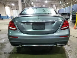 2018 Mercedes-Benz E 300 z VIN WDDZF4KB8JA313472, wystawiony jako Copart lot #53959155 z przebiegiem Nie podano mil oraz Czysty tytuł • Clean title. Historia ofert i sprzedaży dostępna na DreamBid. Obrazek 6.