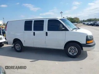 2022 GMC Savana Cargo Van with VIN 1GTW7AFP6N1220762, listed as a IAAI auction lot 41596612 with 23,305 mi miles. Bid and sale history available at carsss.com. Image 13.