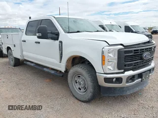 2023 Ford F-250 XL с VIN 1FT7W2BA1PEC14278, выставлен на аукционе IAAI как лот 42410942 с пробегом 61 769 миль миль и . История ставок и продаж доступна на DreamBid. Изображение 1.
