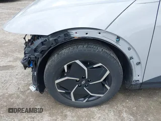 2022 Hyundai Ioniq 5 SEL z VIN KM8KNDAF0NU055189, wystawiony jako IAAI lot #42390538 z przebiegiem 37 542 mil mil oraz . Historia ofert i sprzedaży dostępna na DreamBid. Obrazek 19.