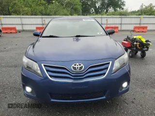 2010 Toyota Camry z VIN 4T1BF3EK0AU549366, wystawiony jako Copart lot #56641385 z przebiegiem 250 625 mil mil oraz Szkoda całkowita • Salvage title. Historia ofert i sprzedaży dostępna na DreamBid. Obrazek 5.