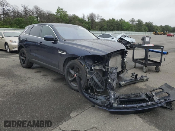 2020 Jaguar F-Pace 25t Prestige with VIN SADCK2FX3LA631612, listed as a Copart auction lot 59767335 with 47,193 mi miles and Salvage title. Bid and sale history available at DreamBid. Image 4.