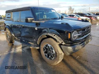 2023 Ford Bronco with VIN 1FMDE5BH9PLB30737, listed as a Copart auction lot 42602925 with 19,386 mi miles and Salvage Title. Bid and sale history available at DreamBid. Image 4.