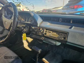 1984 Honda Civic z VIN JHMAH3321ES036981, wystawiony jako Copart lot #86220974 z przebiegiem 122 778 mil mil oraz Tytuł czysty. Historia ofert i sprzedaży dostępna na DreamBid. Obrazek 9.