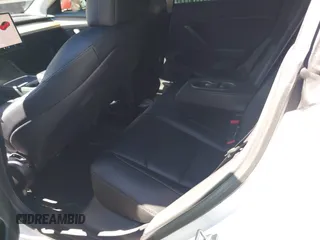 2022 Tesla Model 3 with VIN 5YJ3E1EA5NF168201, listed as a IAAI auction lot 41855273 with 31,393 mi miles and . Bid and sale history available at DreamBid. Image 8.