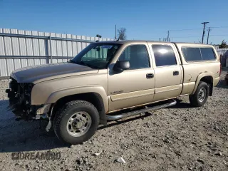2005 Chevrolet Silverado 1500HD LS z VIN 1GCGK13U75F860057, wystawiony jako Copart lot #73538504 z przebiegiem 135 742 mil mil oraz Czysty tytuł • Clean title. Historia ofert i sprzedaży dostępna na DreamBid. Obrazek 1.