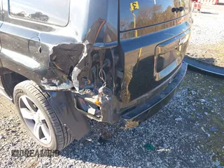 2016 Jeep Patriot High Altitude z VIN 1C4NJPFA9GD527887, wystawiony jako IAAI lot #41311139 z przebiegiem 59 372 mil mil oraz . Historia ofert i sprzedaży dostępna na DreamBid. Obrazek 6.