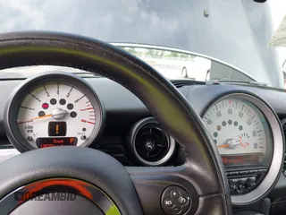2013 MINI Hardtop with VIN WMWSU3C56DT547099, listed as a IAAI auction lot 42166823 with 138,700 mi miles and . Bid and sale history available at DreamBid. Image 7.