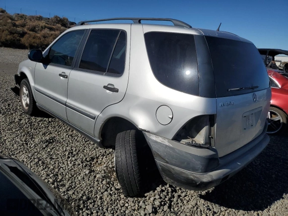 1998 Mercedes-Benz M-Class with VIN 4JGAB54E5WA035441, listed as a Copart auction lot 78328944 with 203,303 mi miles and Salvage Title. Bid and sale history available at carsss.com. Image 2.